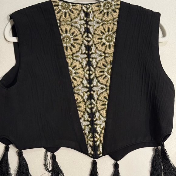 Black Embroidered Vest - Picture 3 of 3